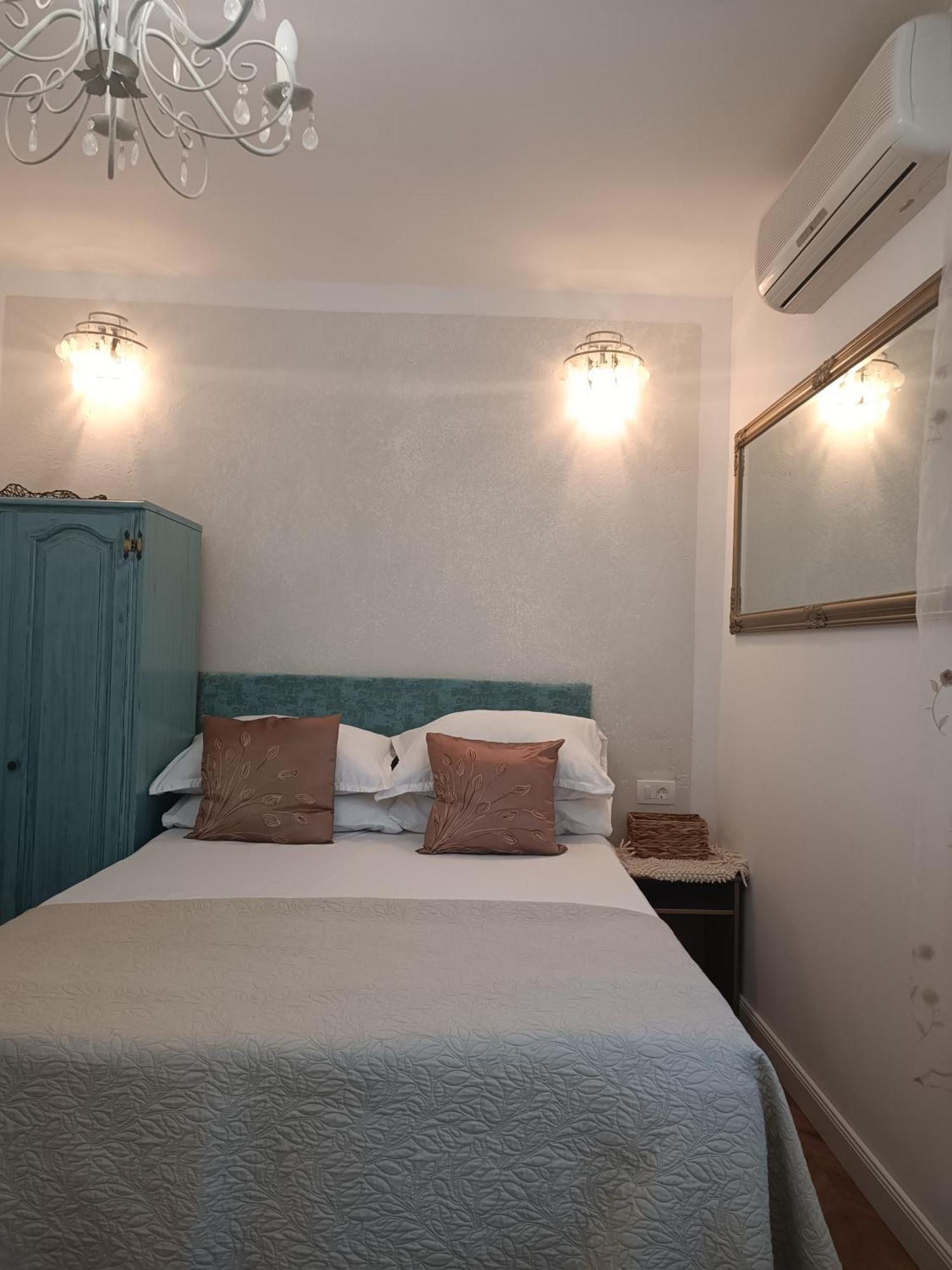 Apartment Golden Sunrise - 4 Ul.Petra Svacica11 Baška Voda エクステリア 写真